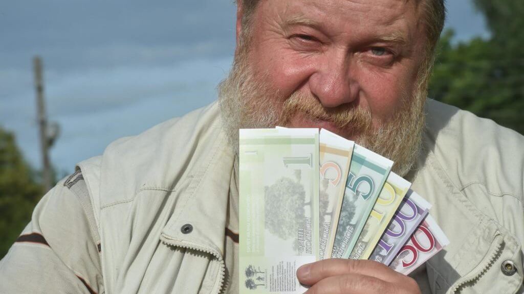 Российская криптодеревня. В Колионово фермеры отказываются от рубля в пользу криптовалюты