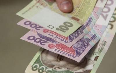 Украинцам могут поднять минимальную зарплату уже к концу года