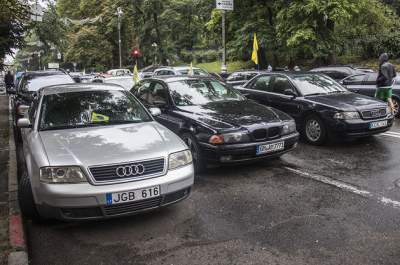 Кабмин назвал угрозы закона об автомобилях на еврономерах