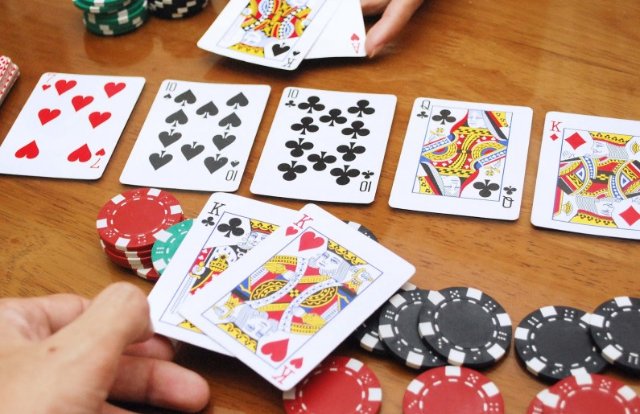 Освоение Покера: Путь к Успеху и Мастерству